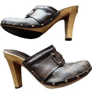 Michael Kors Leather Studd Wood clogs Luggage Brown Platform Heels Womens Size 4